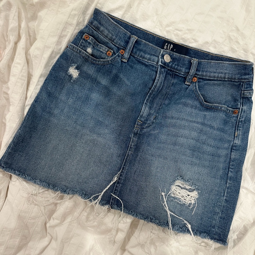 GAP distressed Denim Mini Skirt